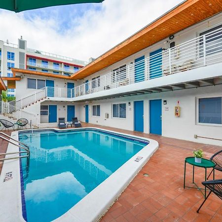 Cozy 1 Bedroom With Pool Steps From The Beach #41 Hollywood Esterno foto