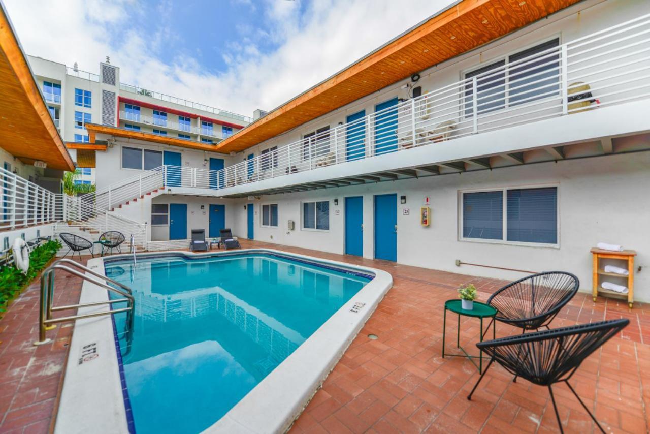 Cozy 1 Bedroom With Pool Steps From The Beach #41 Hollywood Esterno foto