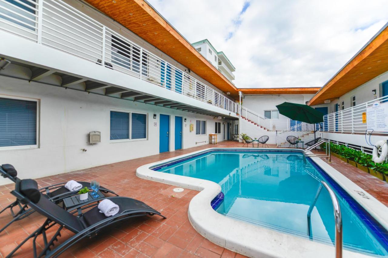 Cozy 1 Bedroom With Pool Steps From The Beach #41 Hollywood Esterno foto