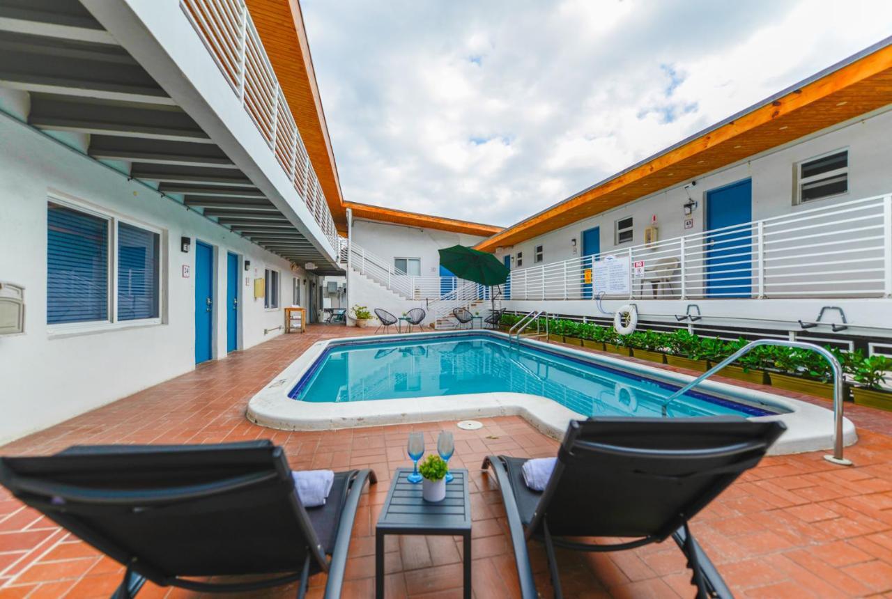 Cozy 1 Bedroom With Pool Steps From The Beach #41 Hollywood Esterno foto
